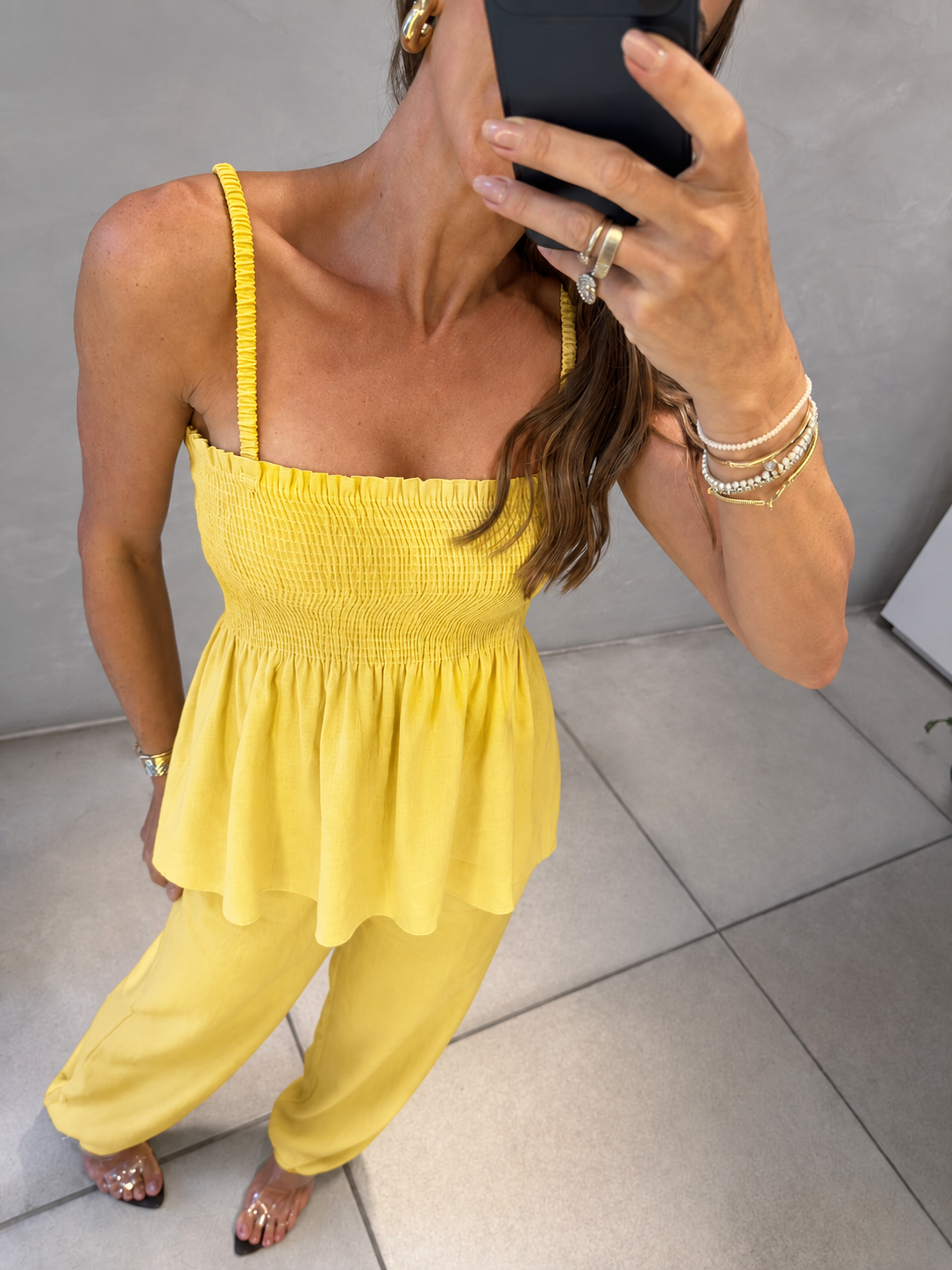 Amarelo