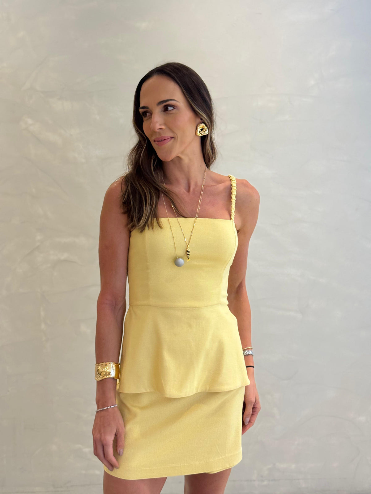 Amarelo