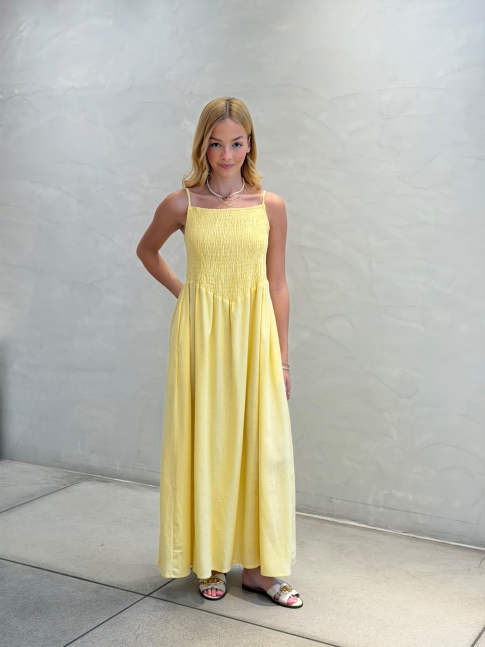 Amarelo