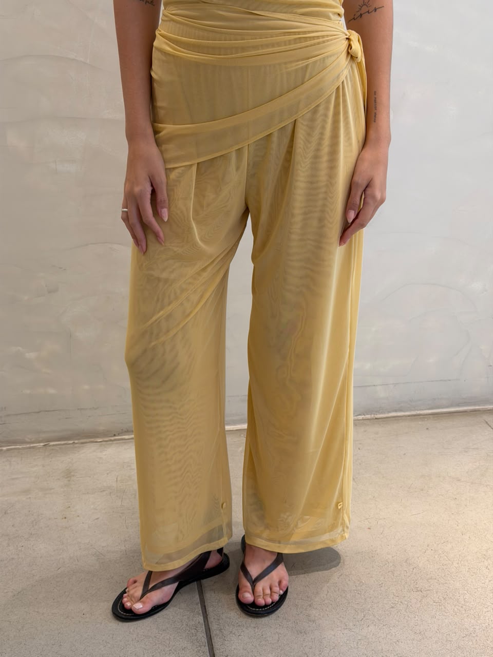 Amarelo