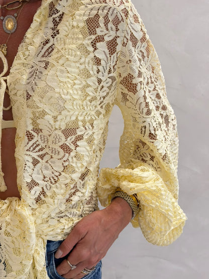 Amarelo